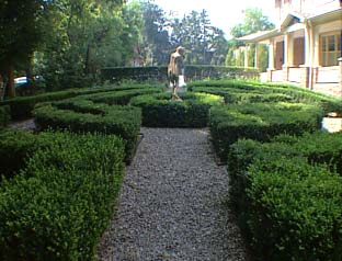 Lindsay Mansion Garden